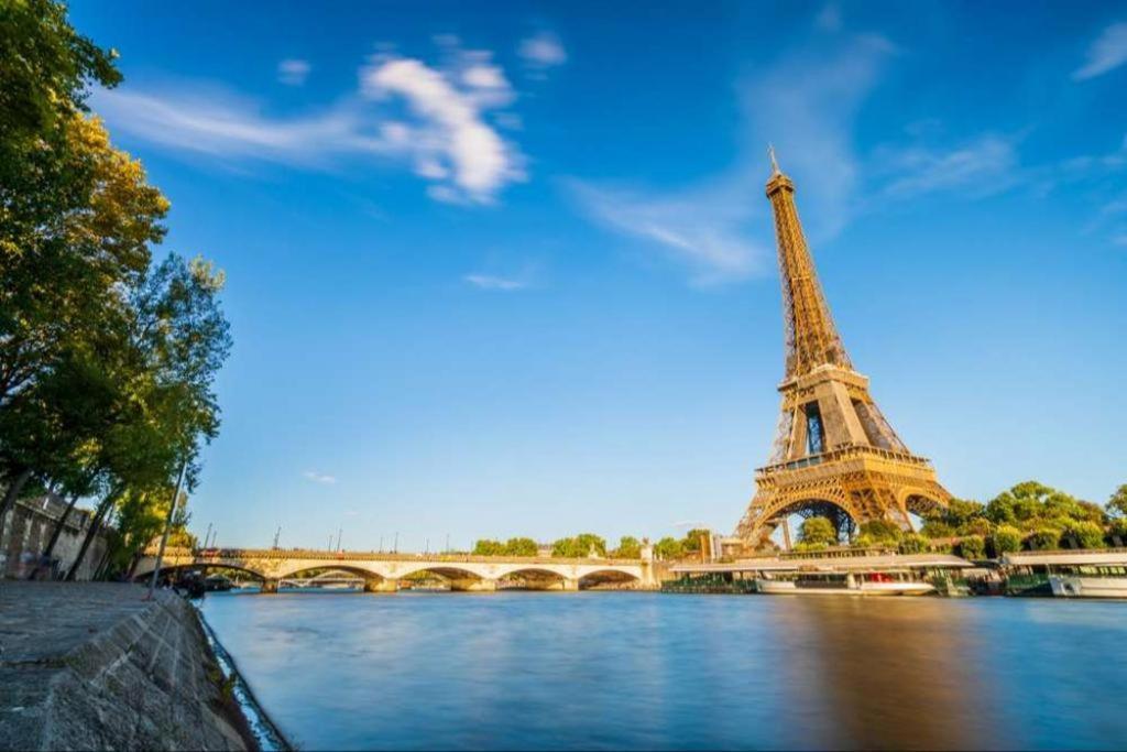 Eiffel Tower By Edelsam Appartement Parijs